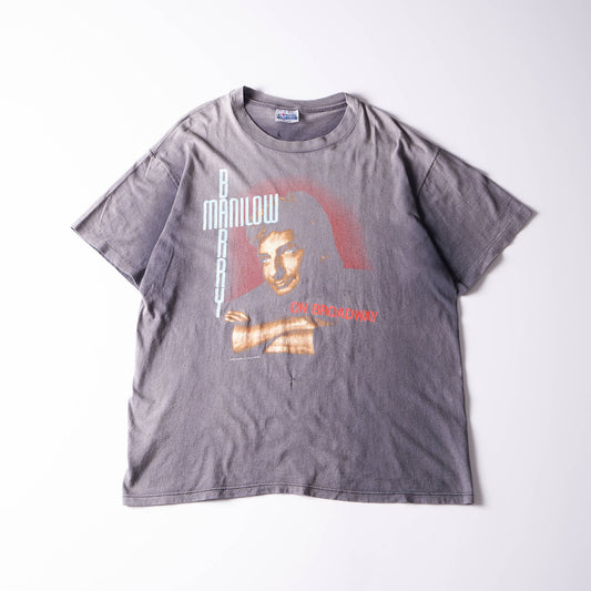 BARRY MANILOW Print T
